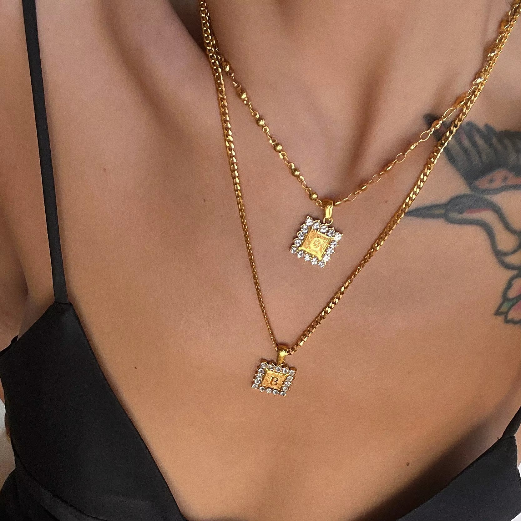 Stunning 18K Gold Plated Customized Letter Pendant Necklace with Iced Out Zircon & Cuban Chain for Women